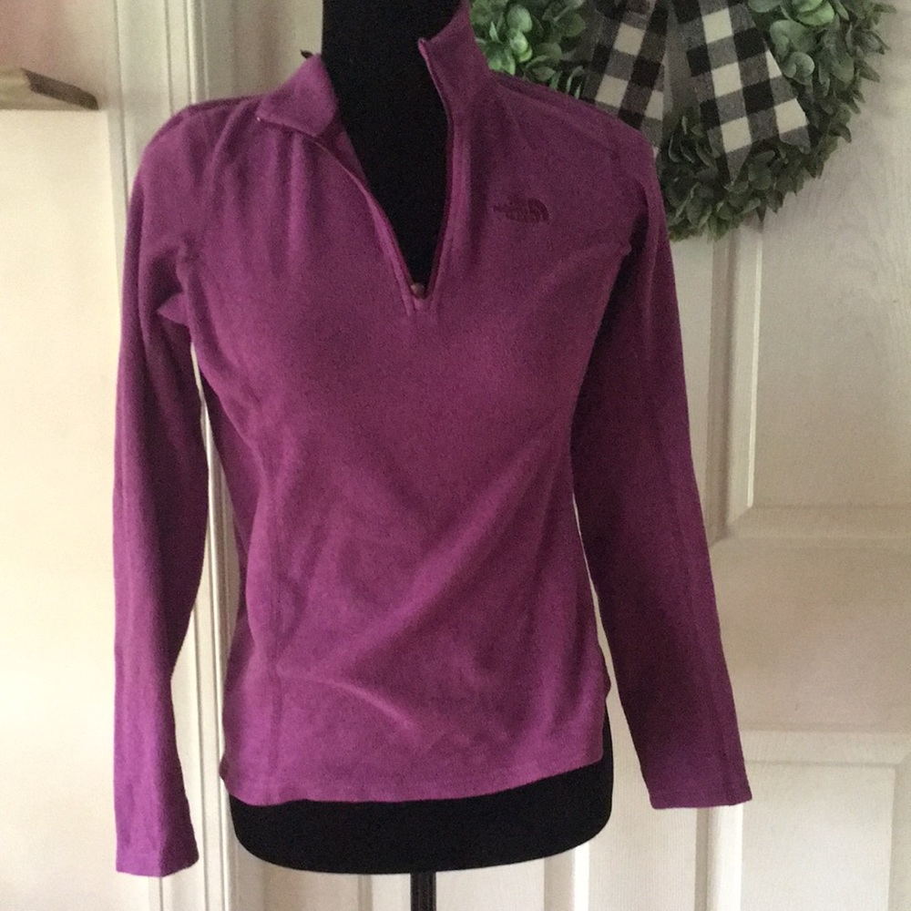 The North Face 1/4 zip Top